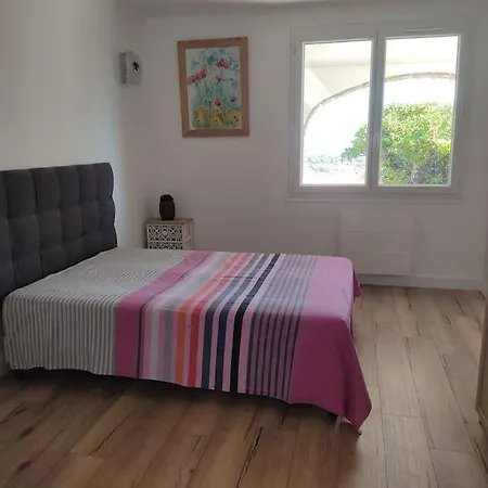 Apartment Sur Jardin, Vue Hyeres