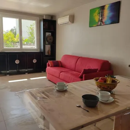 Apartment Sur Jardin, Vue Hyeres